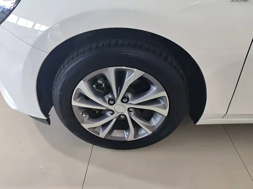 Buick Verano — миниатюра 23