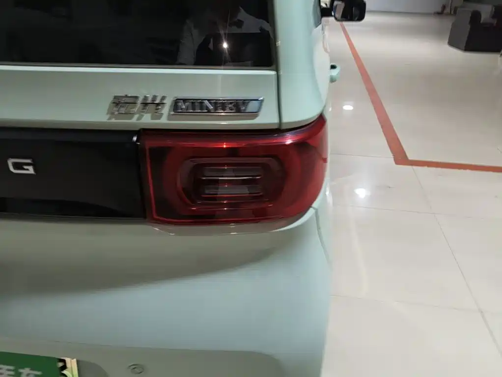 Wuling MINIEV — миниатюра 8