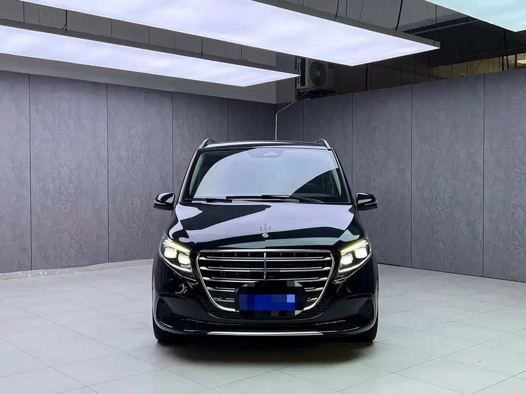 Mercedes-Benz V-Class V 2024 V 300 L Luxury