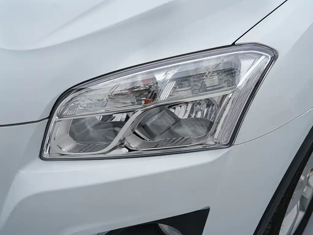 Chevrolet Trax — миниатюра 16