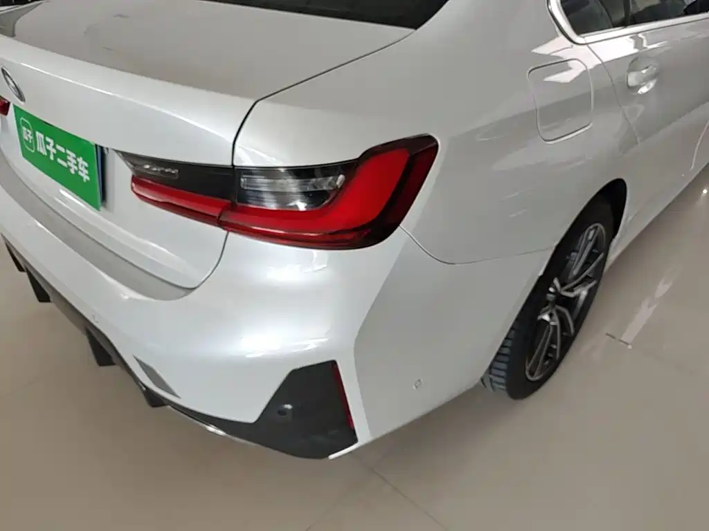 BMW 3 Series — миниатюра 8