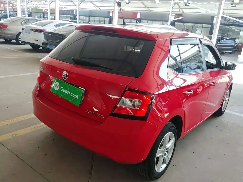 Skoda Fabia — миниатюра 7