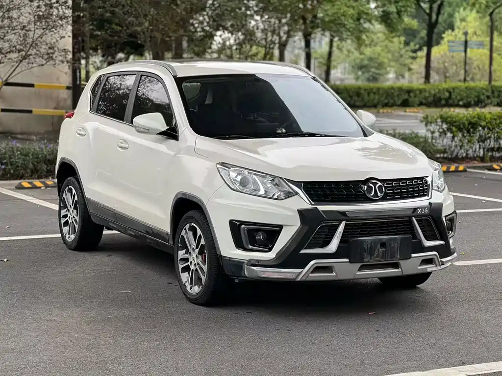 BAIC Senova X35 — миниатюра 4