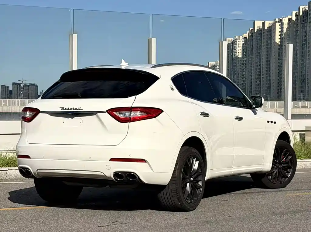 Maserati Levante — миниатюра 3