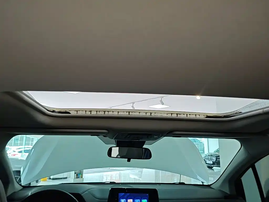 Toyota Sienna — миниатюра 18