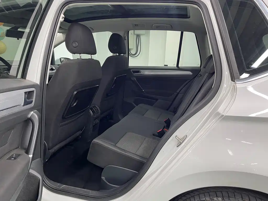 Volkswagen Golf Sportsvan — миниатюра 9