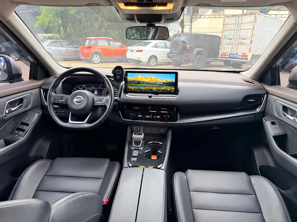 Nissan X-Trail — миниатюра 7