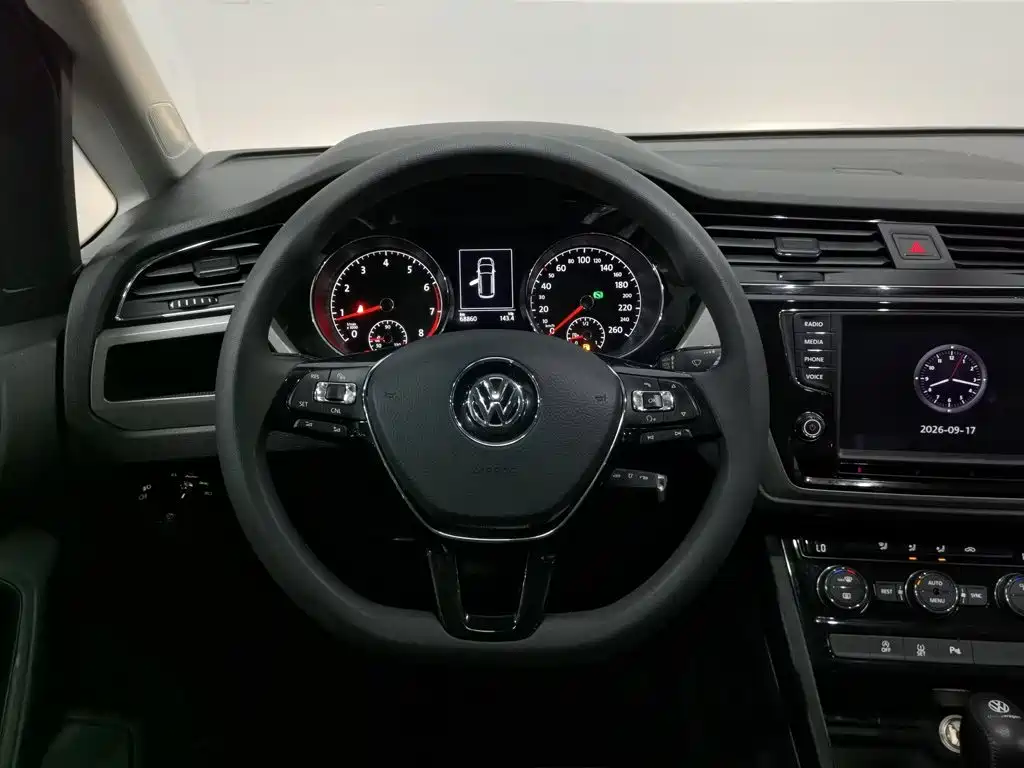 Volkswagen Touran — миниатюра 11