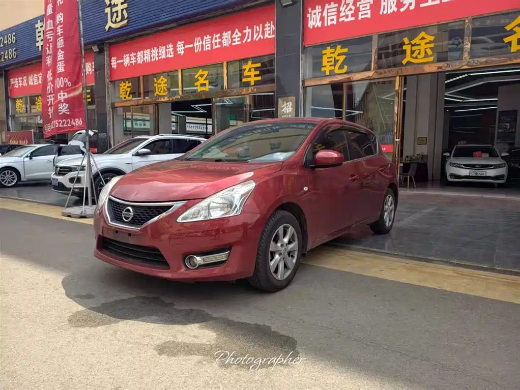 Nissan Tiida 2014