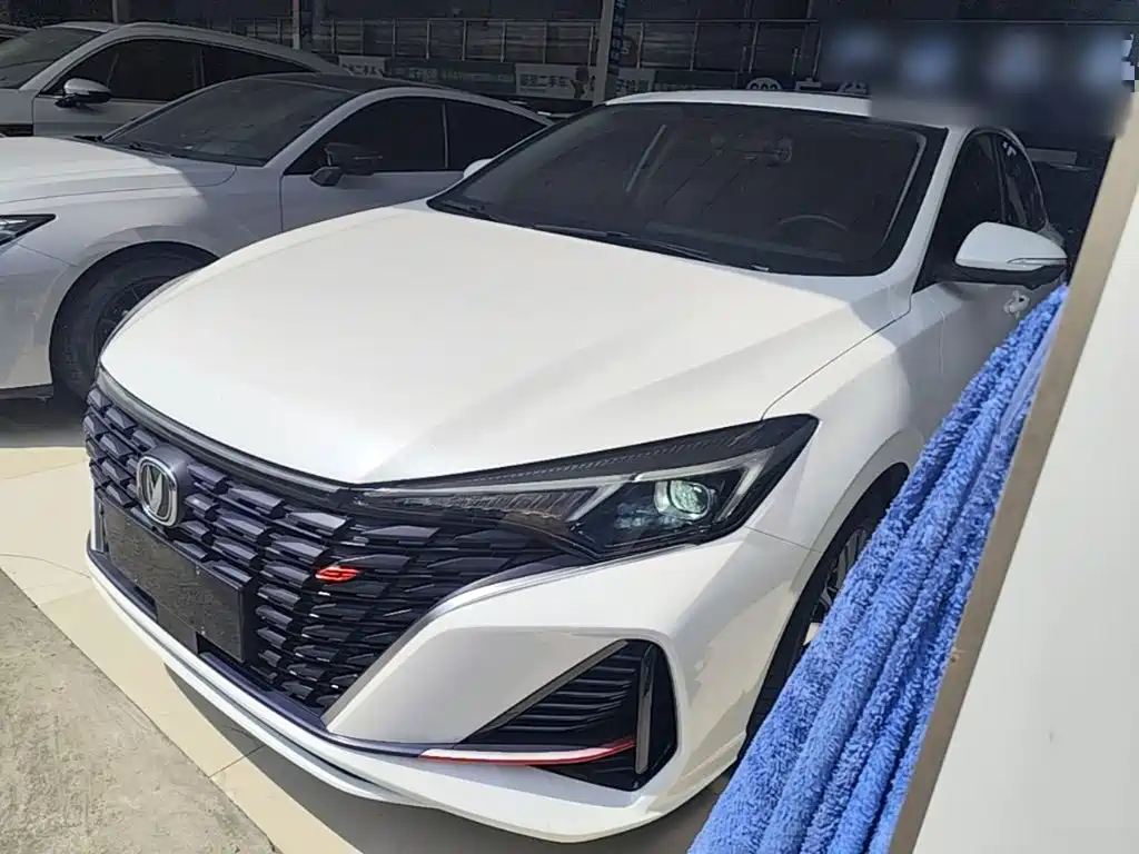 Changan Eado — миниатюра 2