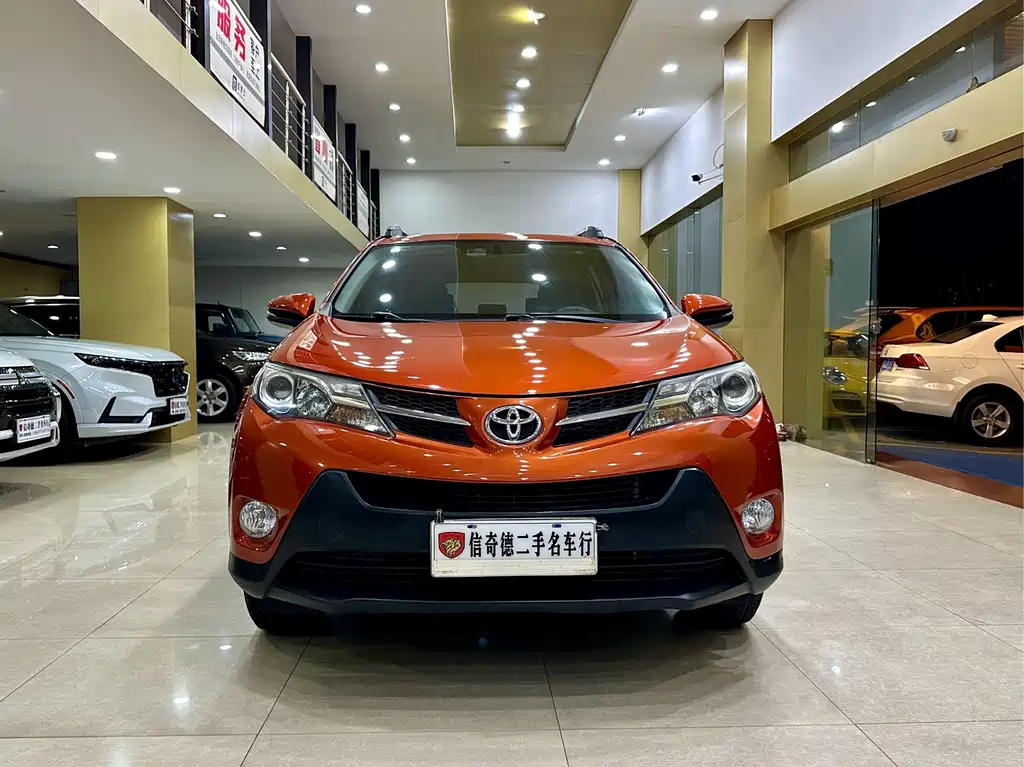 Toyota RAV4 — миниатюра 4