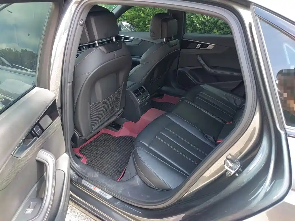 Audi A4L — миниатюра 15