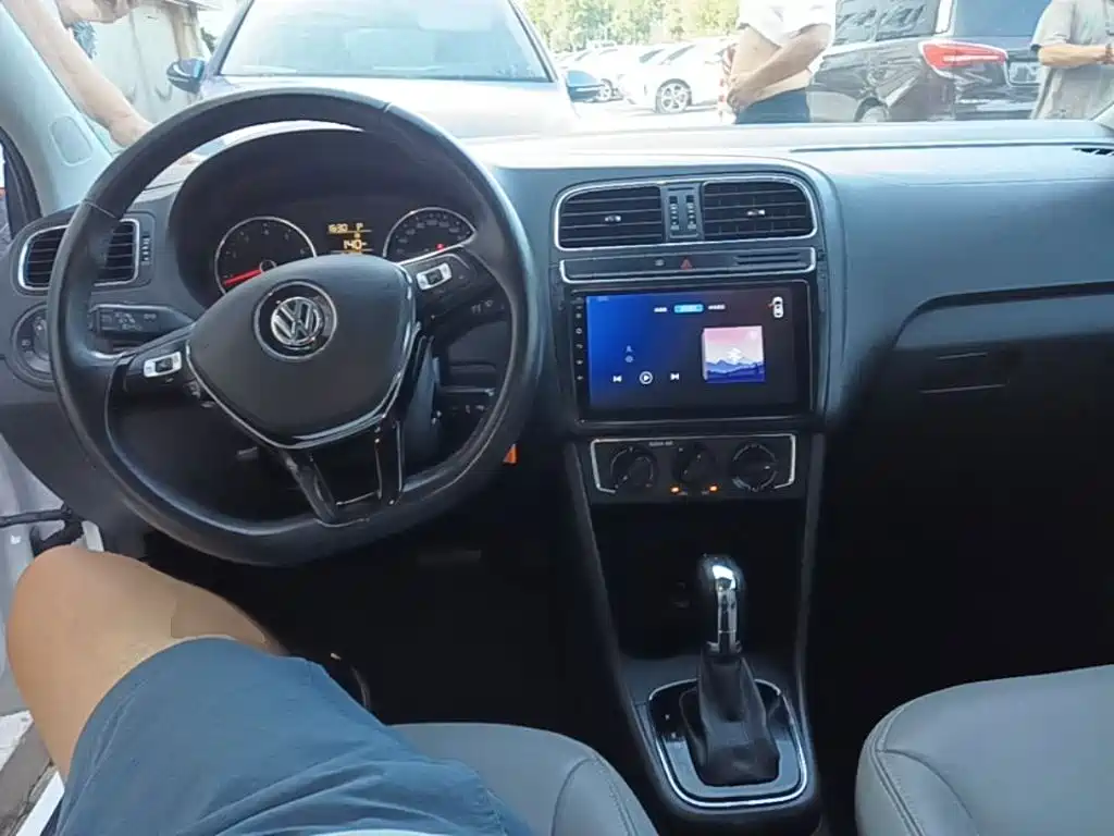 Volkswagen Polo — миниатюра 10