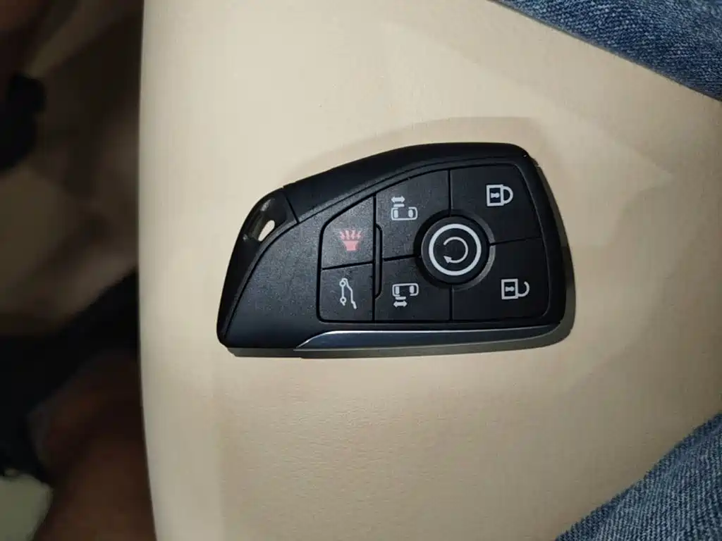 Buick GL8 Hybrid — миниатюра 9