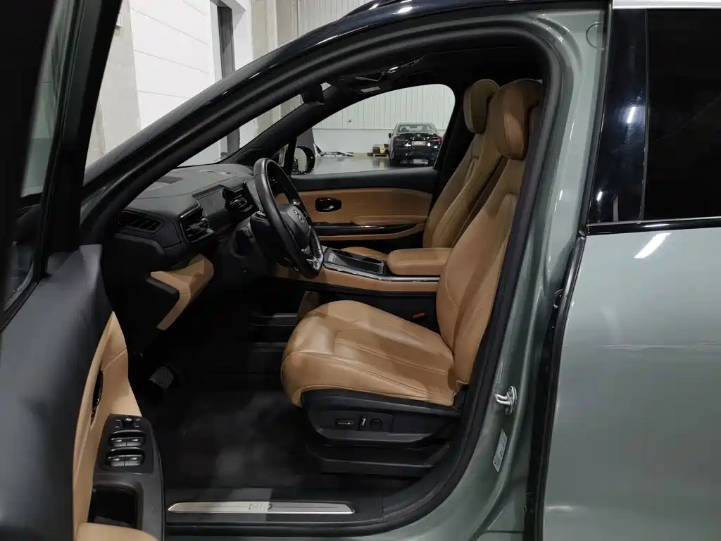 NIO ES6 — миниатюра 10