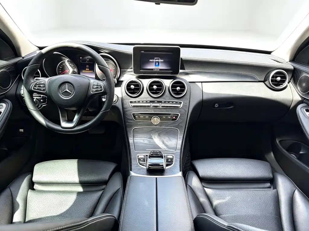 Mercedes-Benz C-Class — миниатюра 5