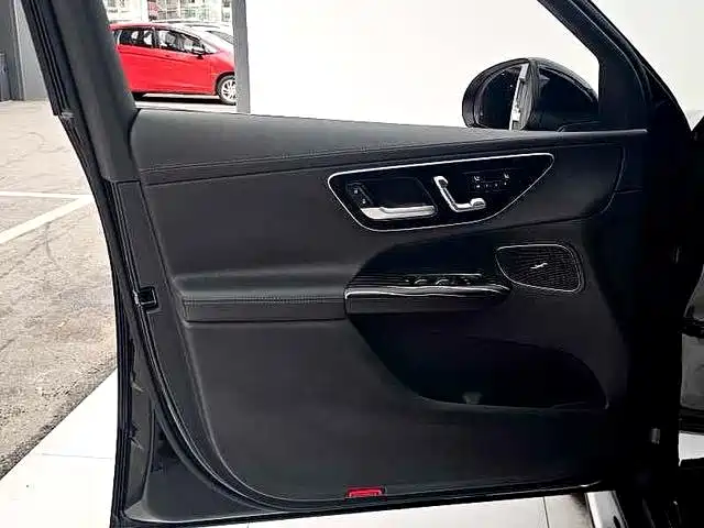Mercedes-Benz GLC — миниатюра 12