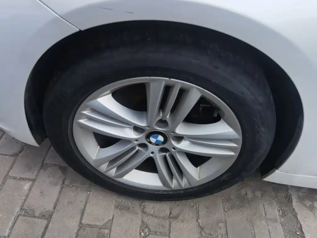 BMW 3 Series — миниатюра 23