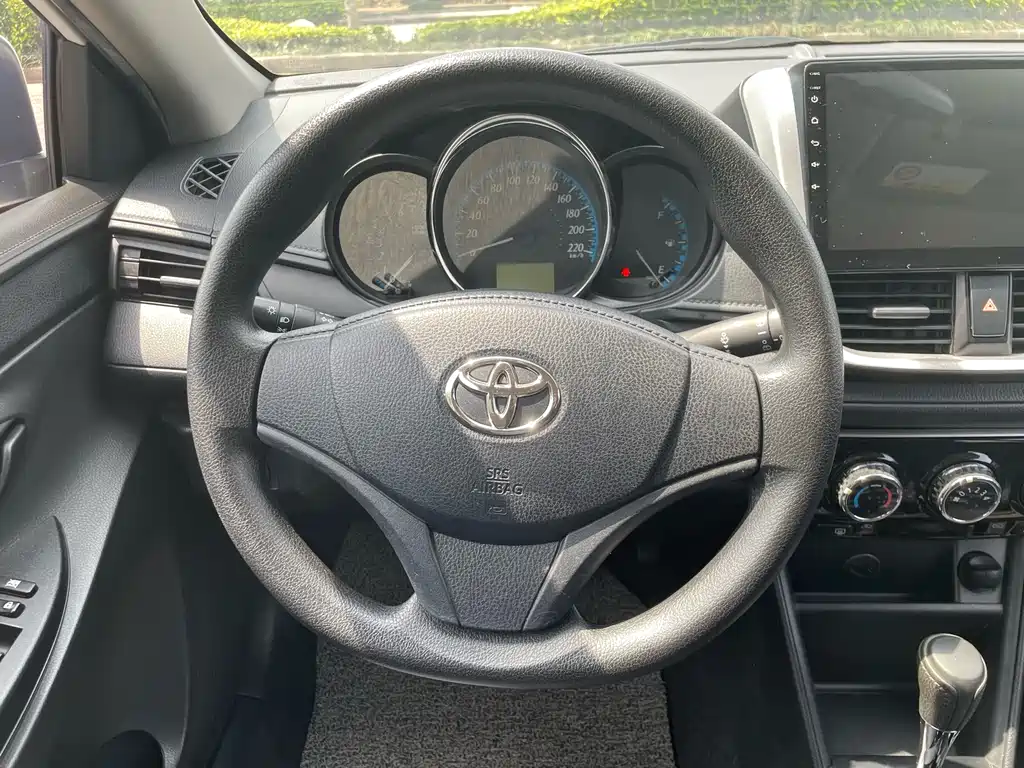 TOYOTA YARIS L ZHIXUAN