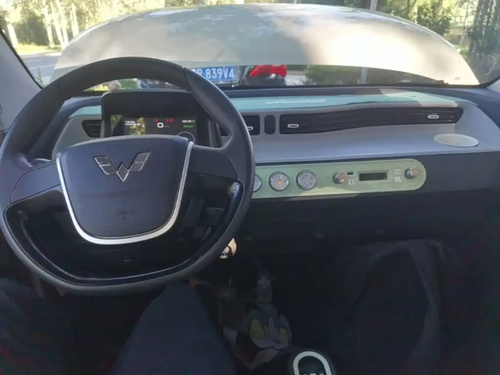 Wuling MINIEV — миниатюра 13