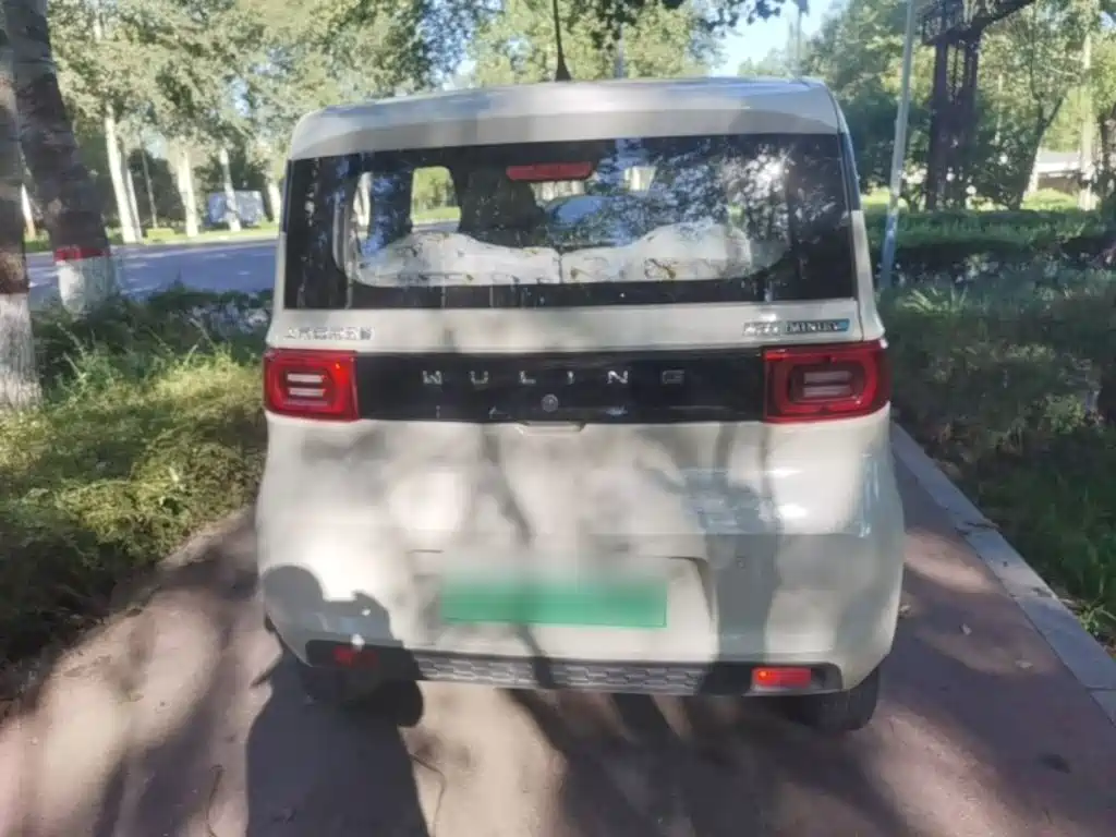 Wuling MINIEV — миниатюра 6