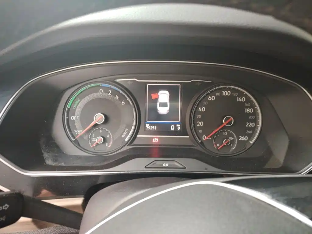 Volkswagen Passat PHEV — миниатюра 4