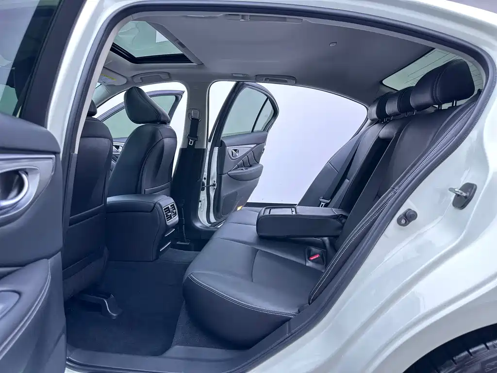 Infiniti Q50L — миниатюра 24