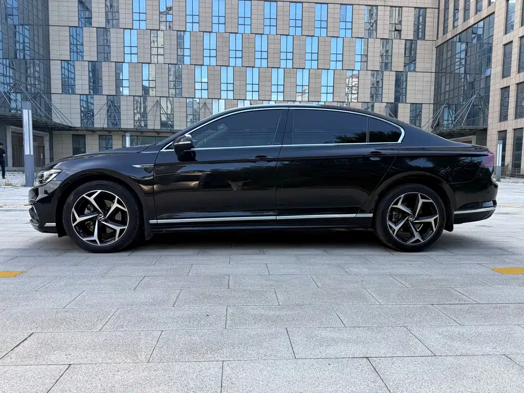 Volkswagen Magotan — миниатюра 4