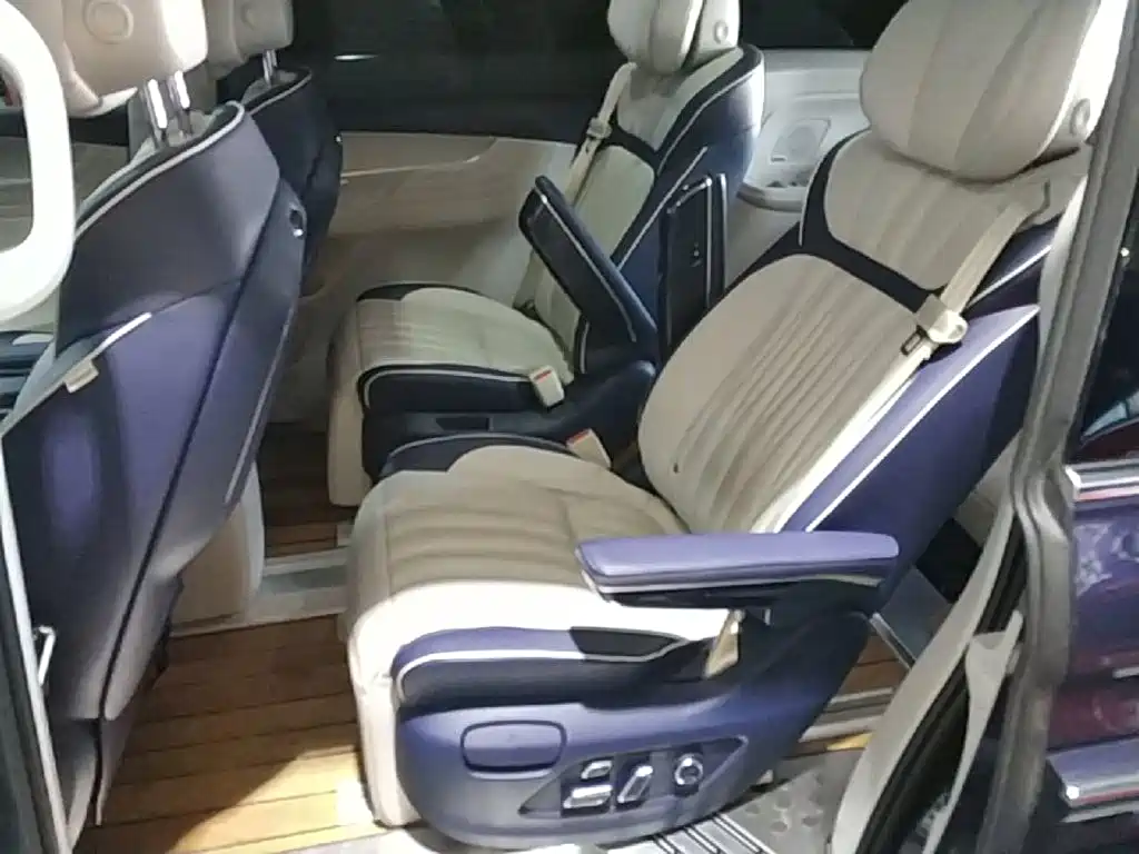 Roewe iMAX8 — миниатюра 17