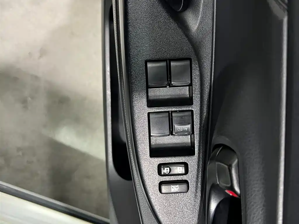 TOYOTA YARIS L ZHIXUAN