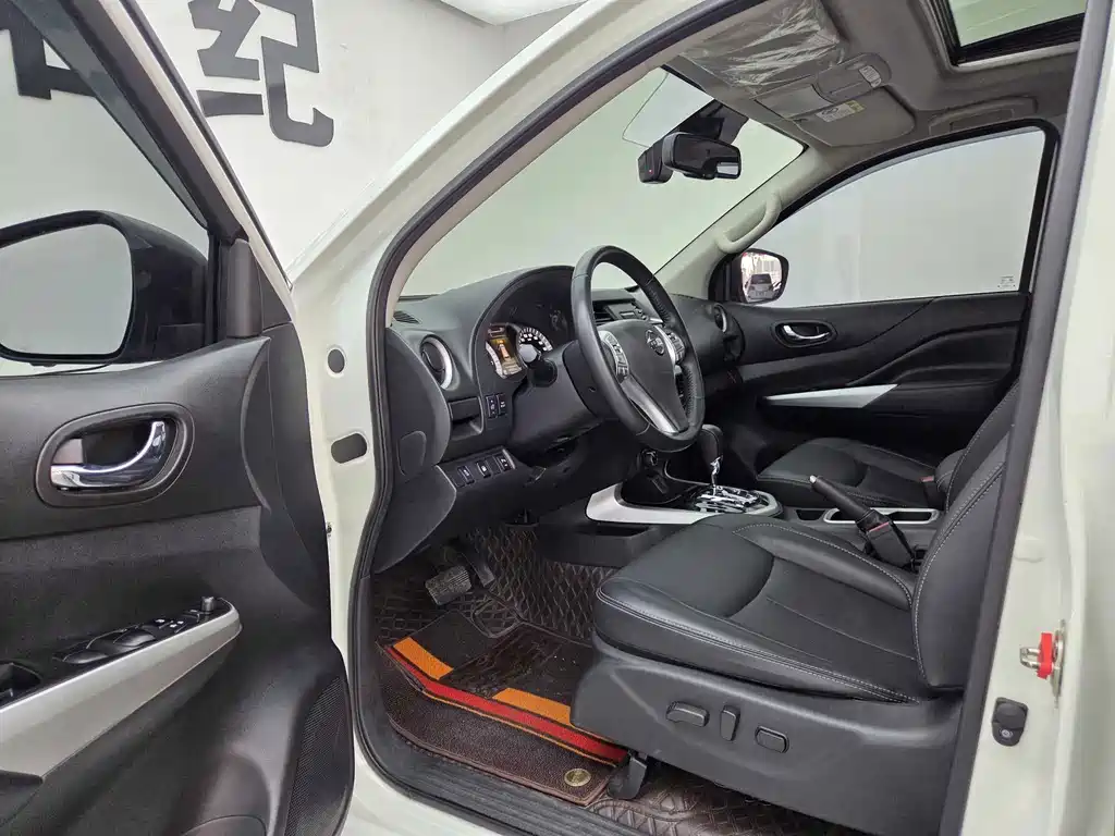 Nissan Terra — миниатюра 7