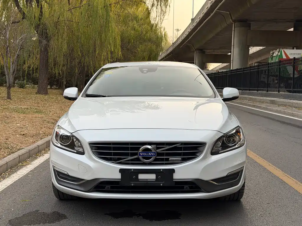 VOLVO S60 PLUG IN HYBRID