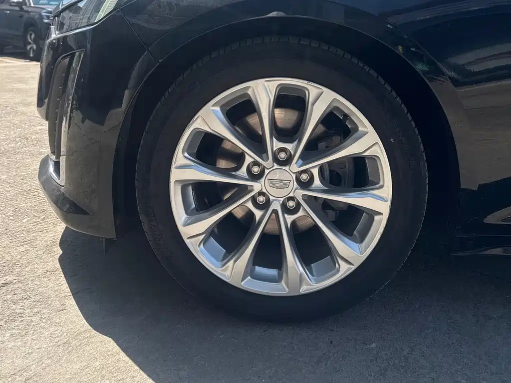 Cadillac CT5 — миниатюра 7