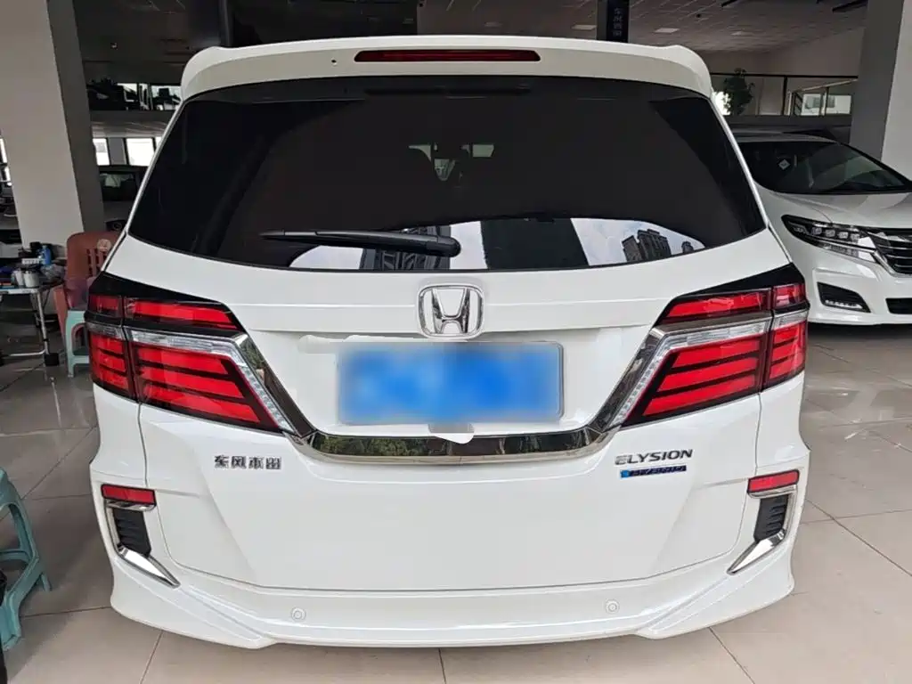 Honda Elysion — миниатюра 6