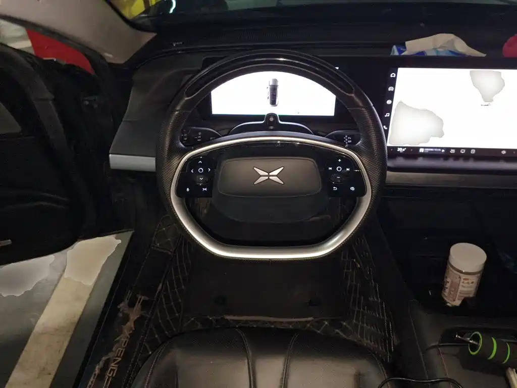 XPeng P7 — миниатюра 11