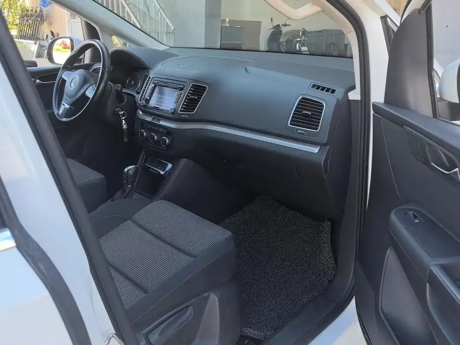 Volkswagen Sharan — миниатюра 8