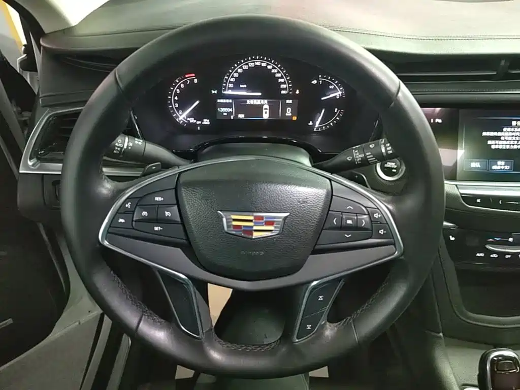 Cadillac XT5 — миниатюра 11