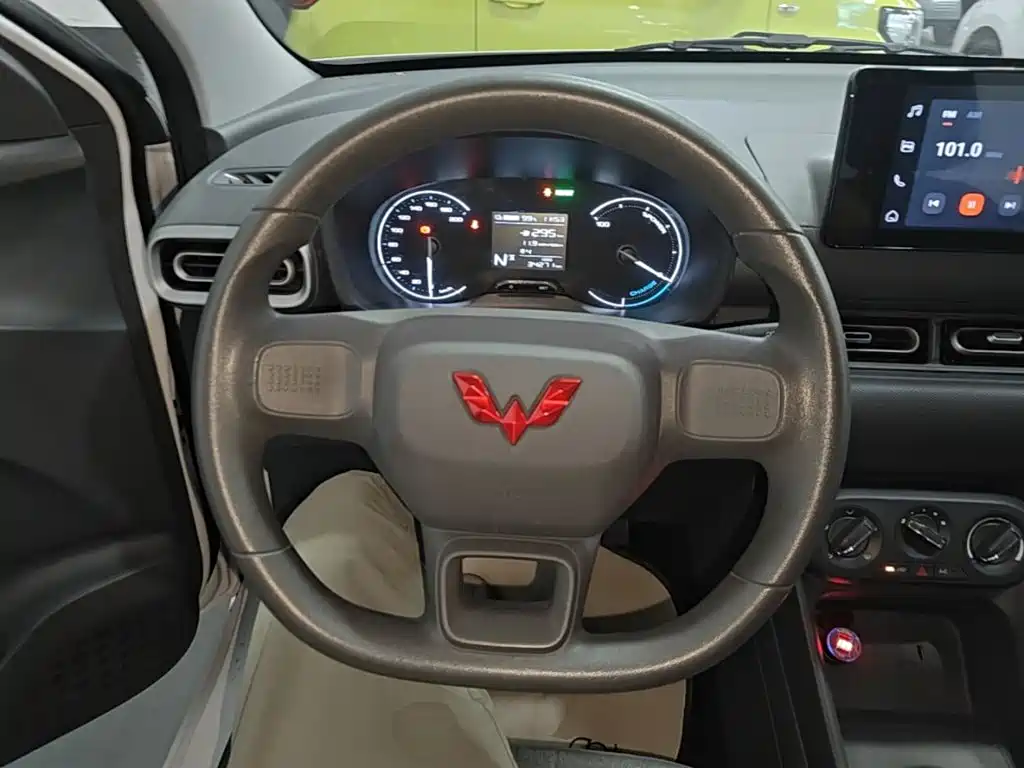 Wuling Hongguang EV — миниатюра 11