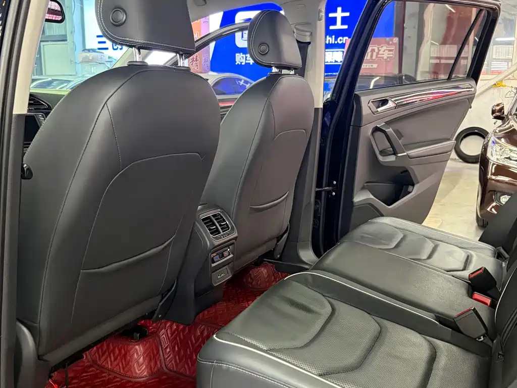 Volkswagen Tiguan L — миниатюра 10