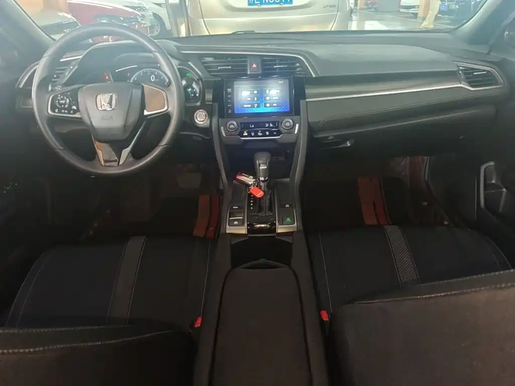 Honda Civic — миниатюра 10