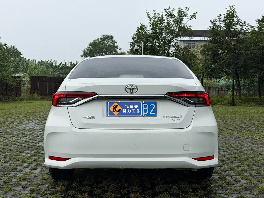 Toyota Corolla — миниатюра 5