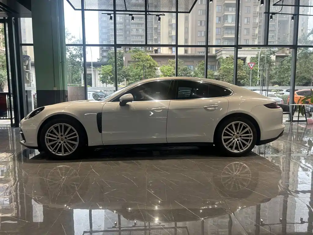 Porsche Panamera — миниатюра 4