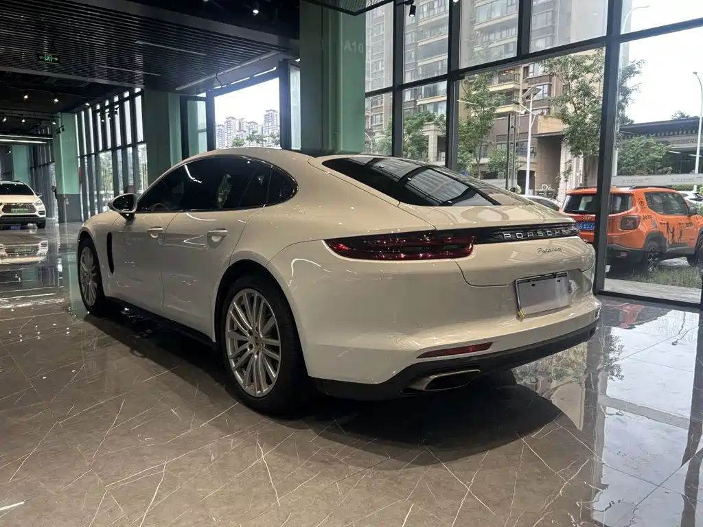 Porsche Panamera — миниатюра 10