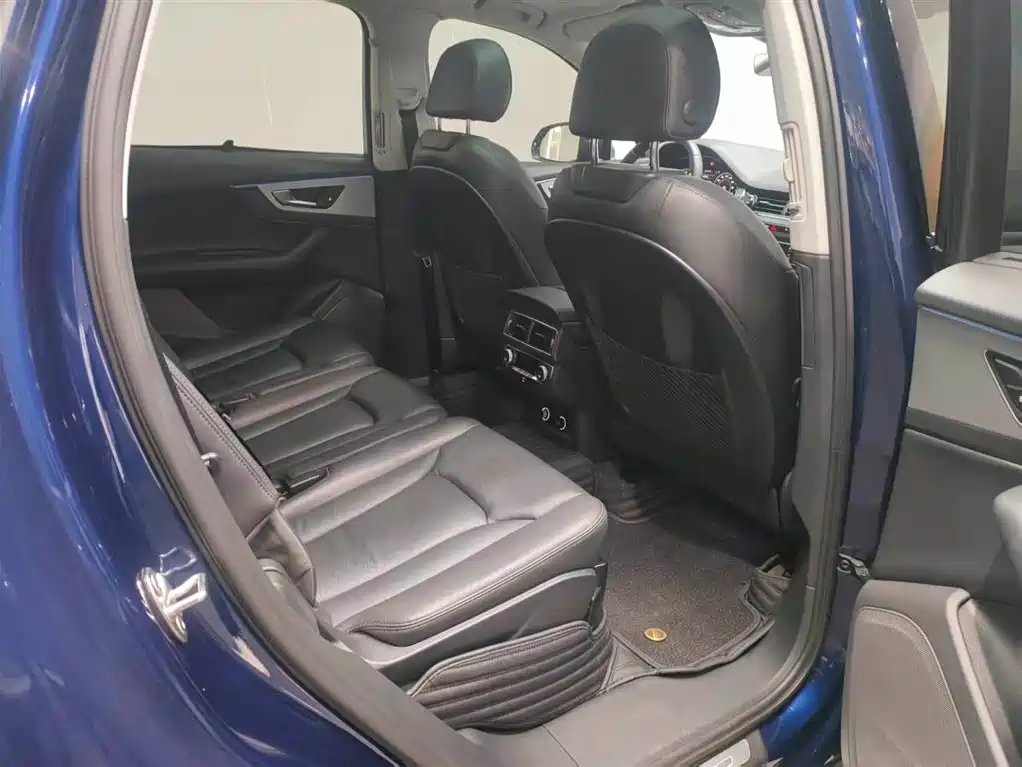 Audi Q7 — миниатюра 7