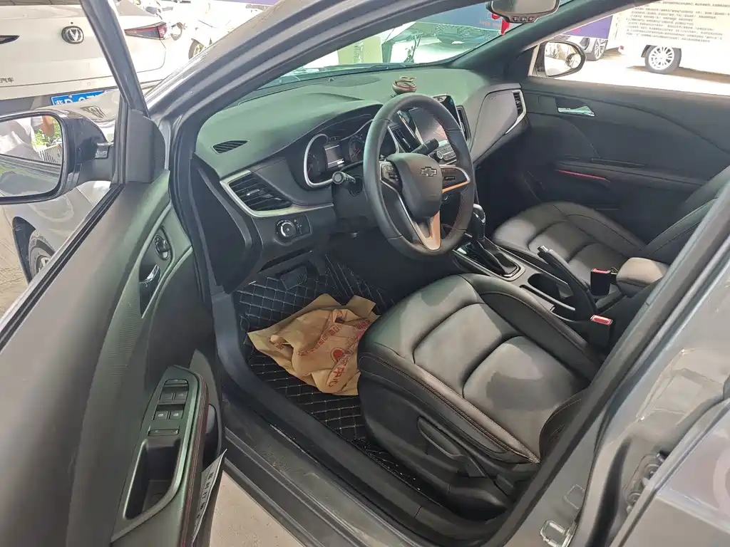 Chevrolet Monza — миниатюра 4