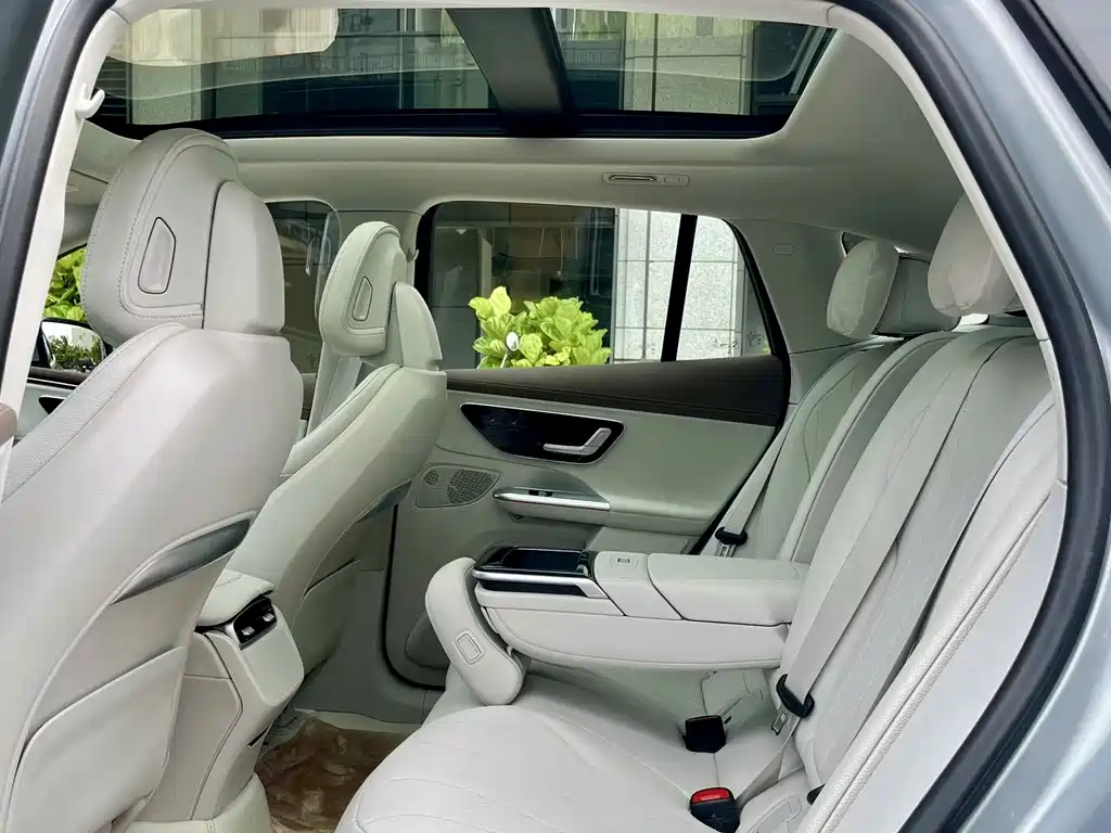 Mercedes-Benz EQE SUV — миниатюра 4