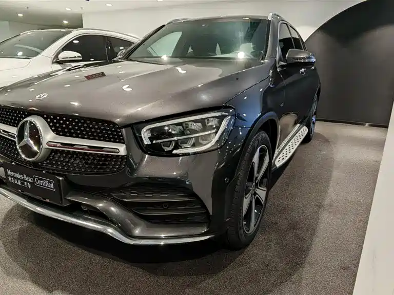 Mercedes-Benz GLC 2023