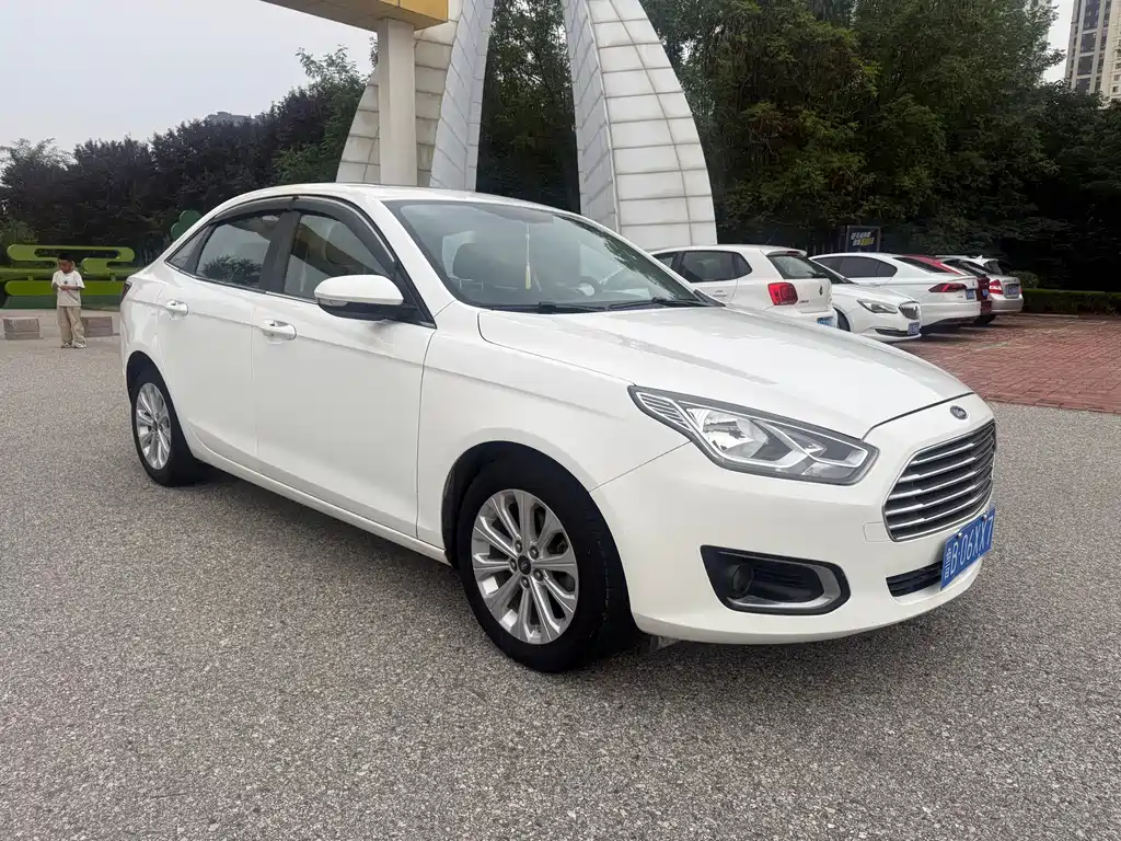 Ford Escort — миниатюра 3