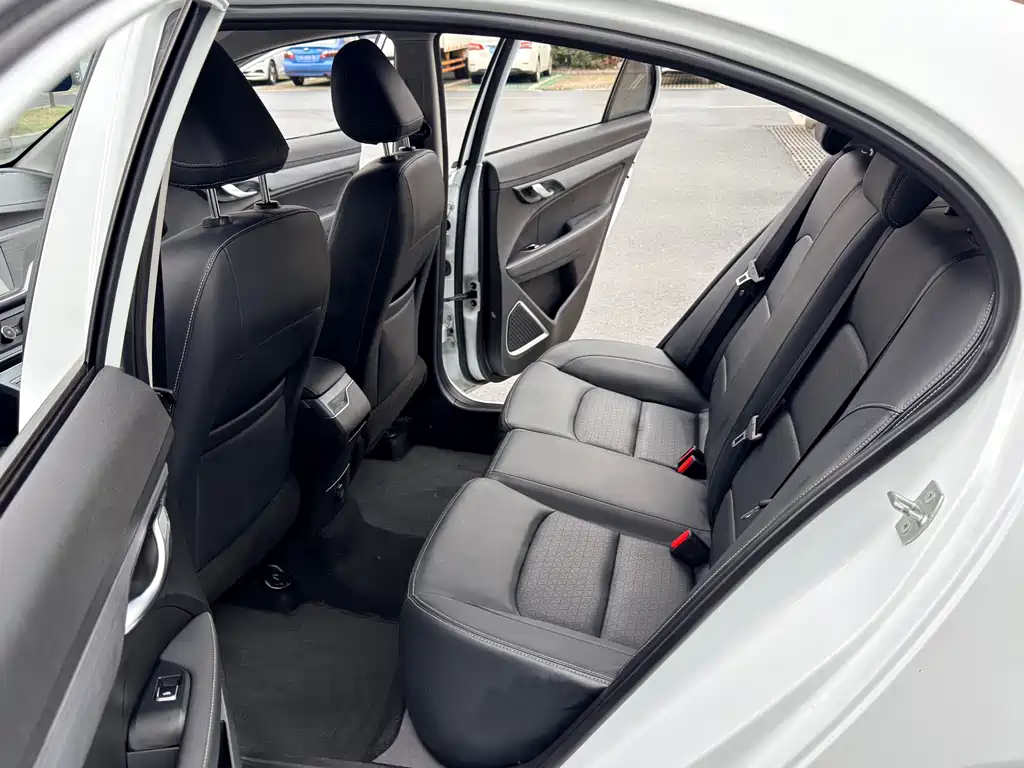 GEELY AUTOMOBILE EMGRAND