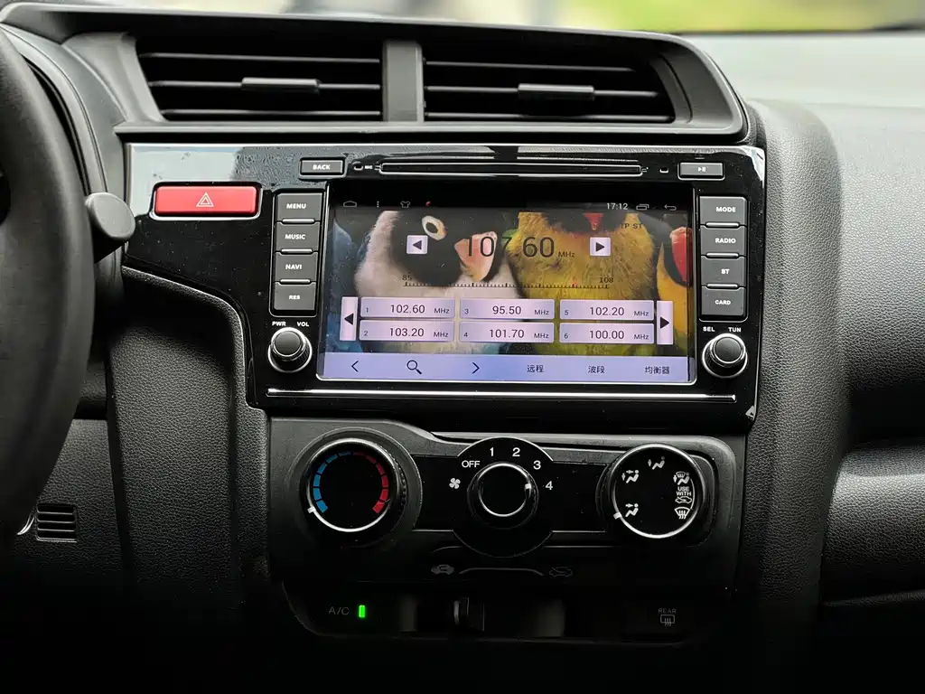 Honda Fit — миниатюра 13